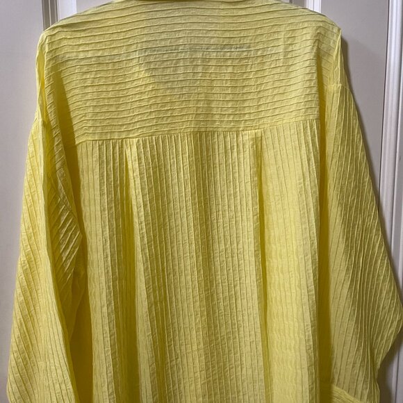 Textured Striped Boyfriend Portofino Shirt. Worn Once!! No flaws!. Size L - Picture 3 of 4